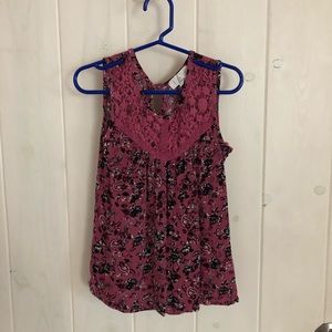 Tillys maroon tank